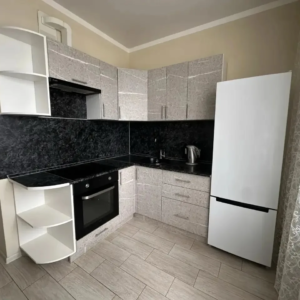 ул. Ткачева 42с2  1к. кв. 38м2,7/20 этаж